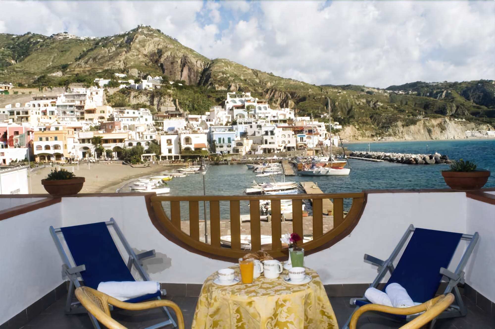 Hotel Conte - S. Angelo Bay Serrara Fontana Exterior photo